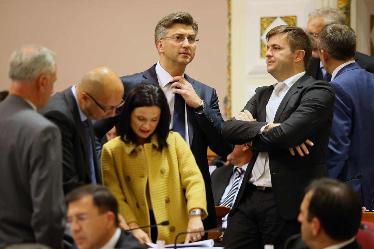 Da bi se problemi počeli rješavati, potrebna je hrabrost. Ima li je Plenković?