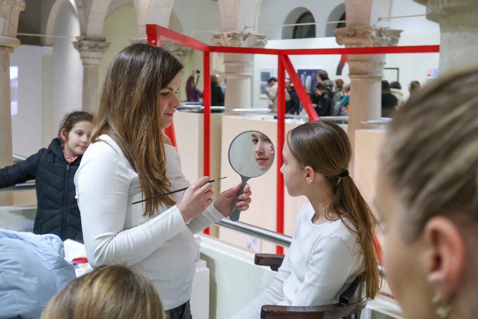 Živo je bilo i u pulskom Muzejsko-galerijskom prostoru "Sveta srca"
