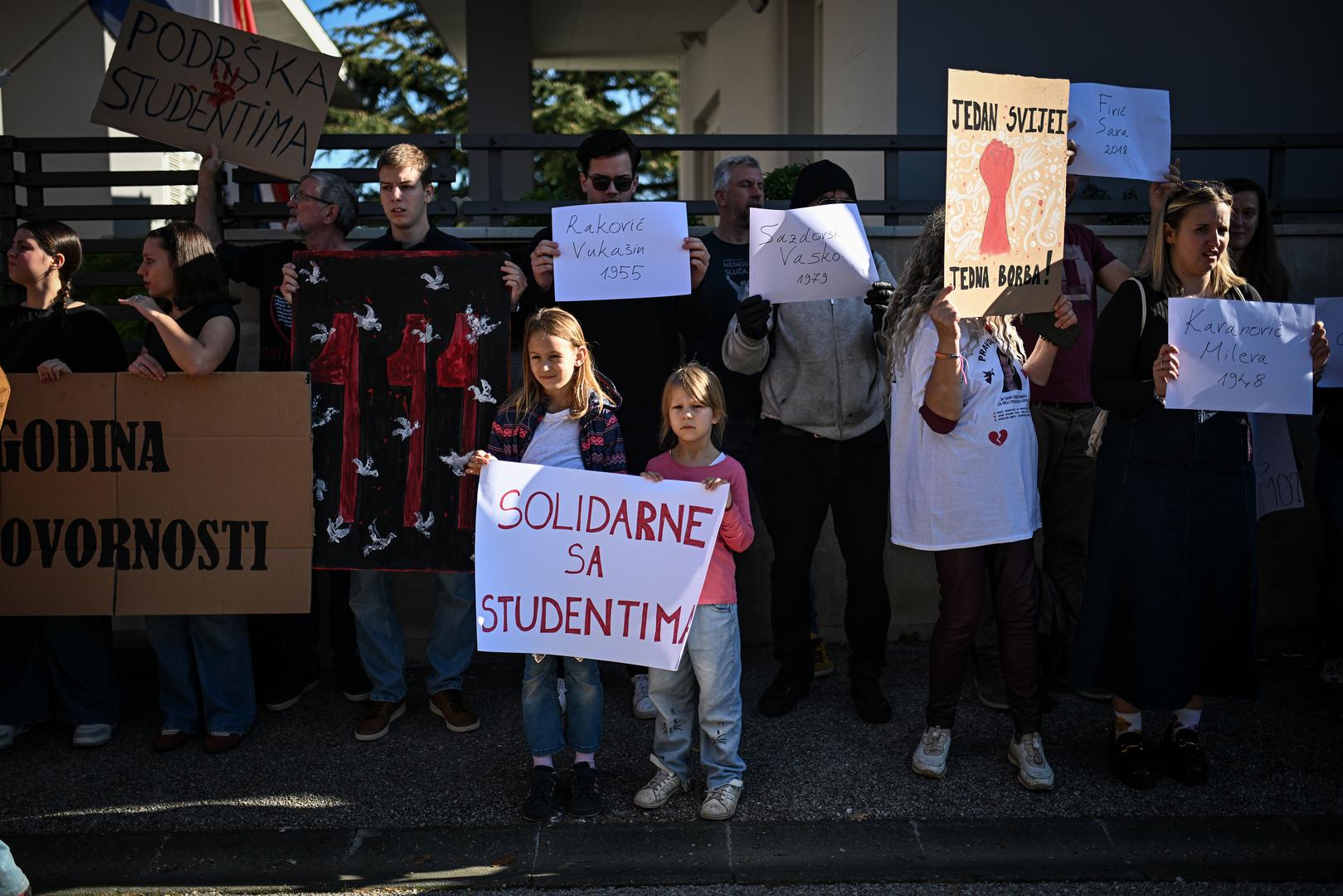 01.11.2025., Zagreb  - Prosvjed ispred Veleposlanstva Republike Srbije na godisnjicu pada nadstresnice u Novom Sadu Photo: Josip Regovic/PIXSELL