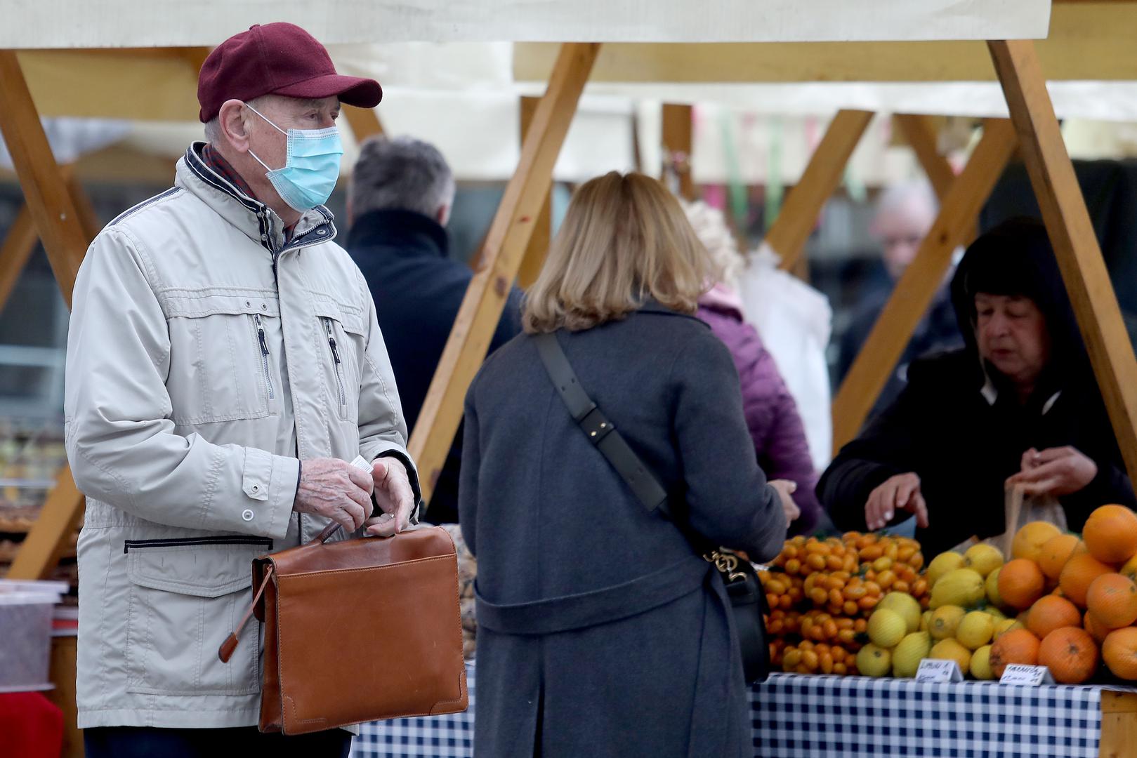 – Maskica kao takva ne služi u preventivne svrhe. Eventualno je dobra za bolesnike da spriječe širenje virusa – rekao je jučer ministar Vili Beroš.