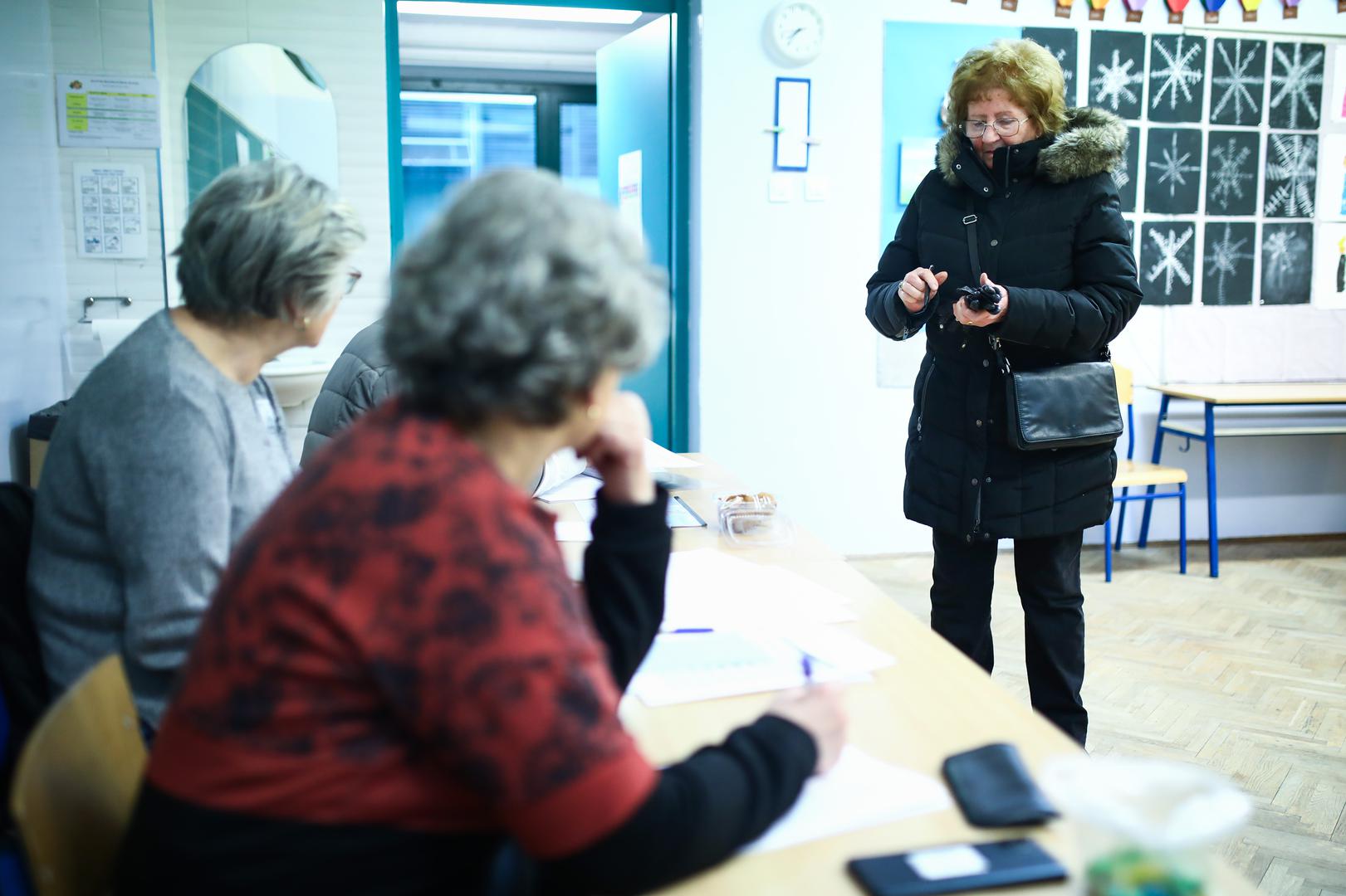 29.12.2024., Zagreb - Gradjani na biralistima glasuju za novu predsjednicu ili novog predsjednika Republike Hrvatske. Photo: Emica Elvedji/PIXSELL