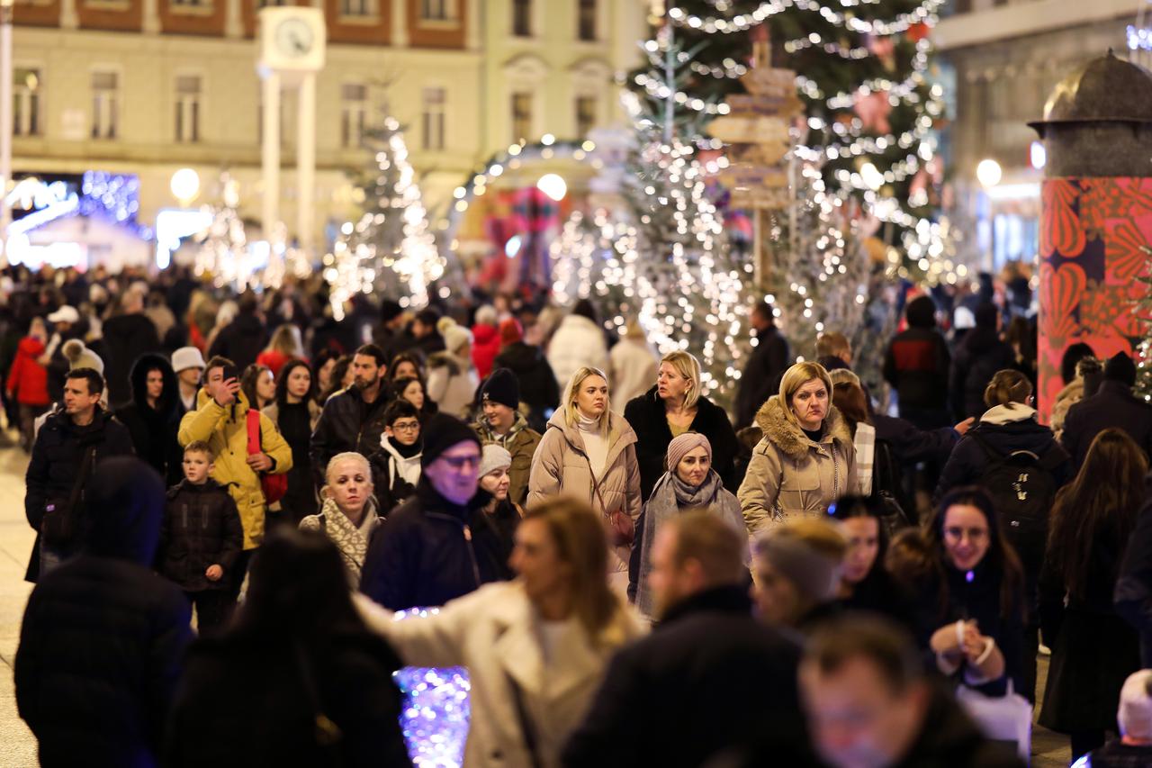 Odlična atmosfera na zagrebačkom Adventu