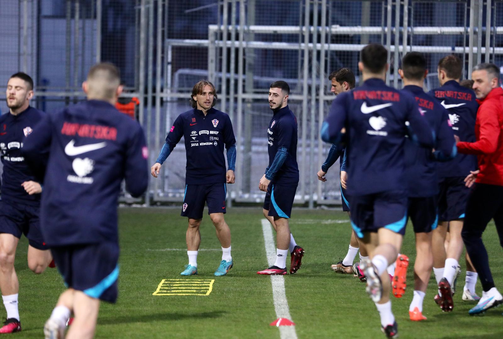 21.03.2023., Split - Na stadionu Hrvatski vitezovi odrzan je trening hrvatske nogometne reprezentacije uoci utakmice kvalifikacija za EURO 2024. koju igraju protiv Walesa. Luka Modric, Josip Juranovic Photo: Ivo Cagalj/PIXSELL