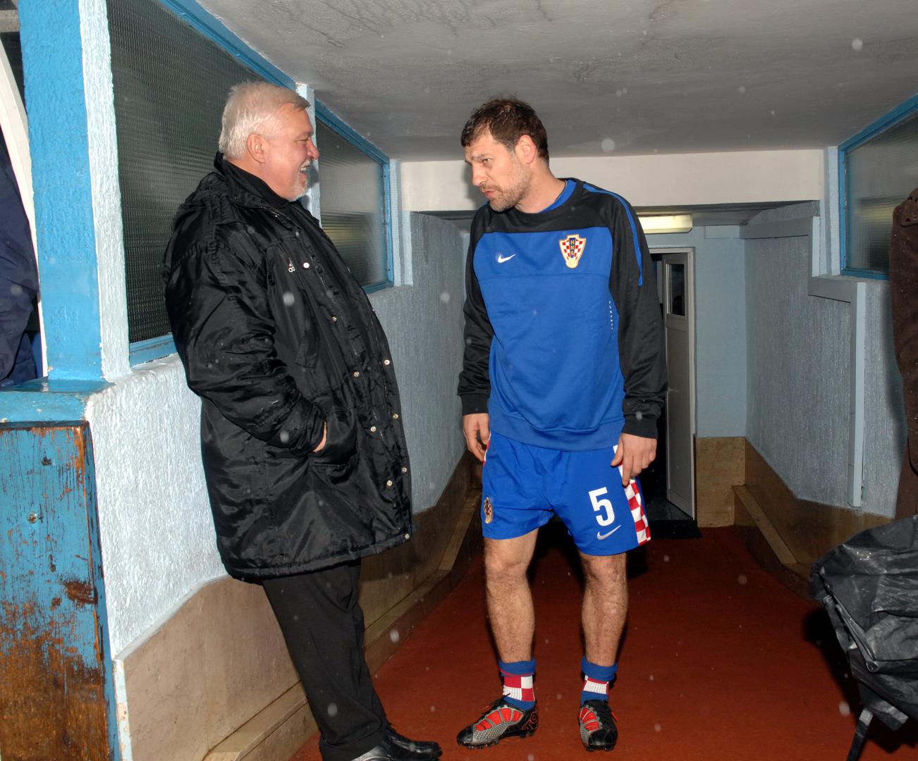 Već 1975. godine stigao je u Dinamo, čiji je dres nosio punih deset godina i ostavio dubok trag u maksimirskoj povijesti.

