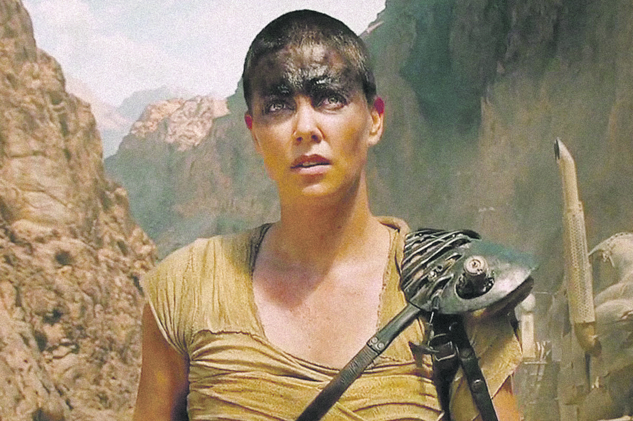 Charlize Theron inzistirala je da se izbrije za 'Mad Max: Fury Road'