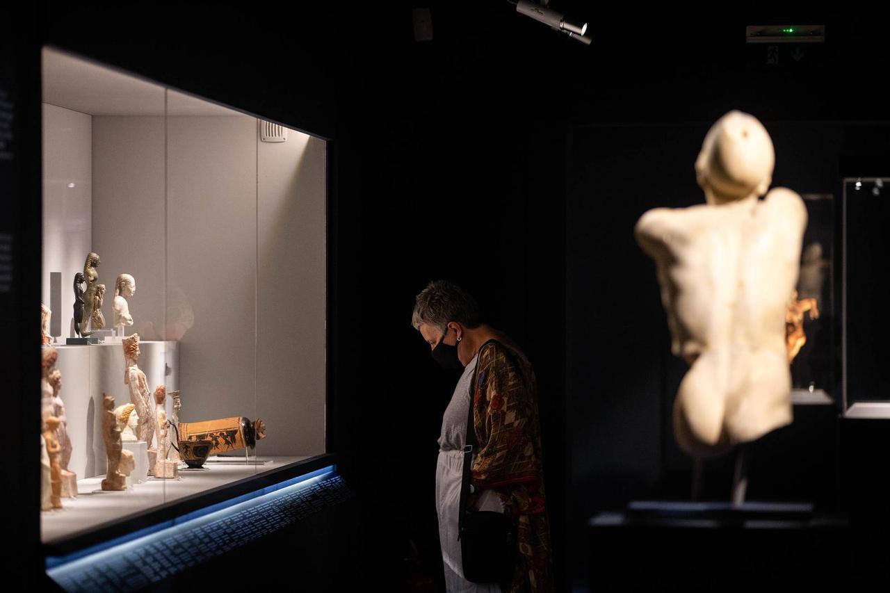 GREECE-ATHENS-EXHIBITION-KALLOS, THE ULTIMATE BEAUTY