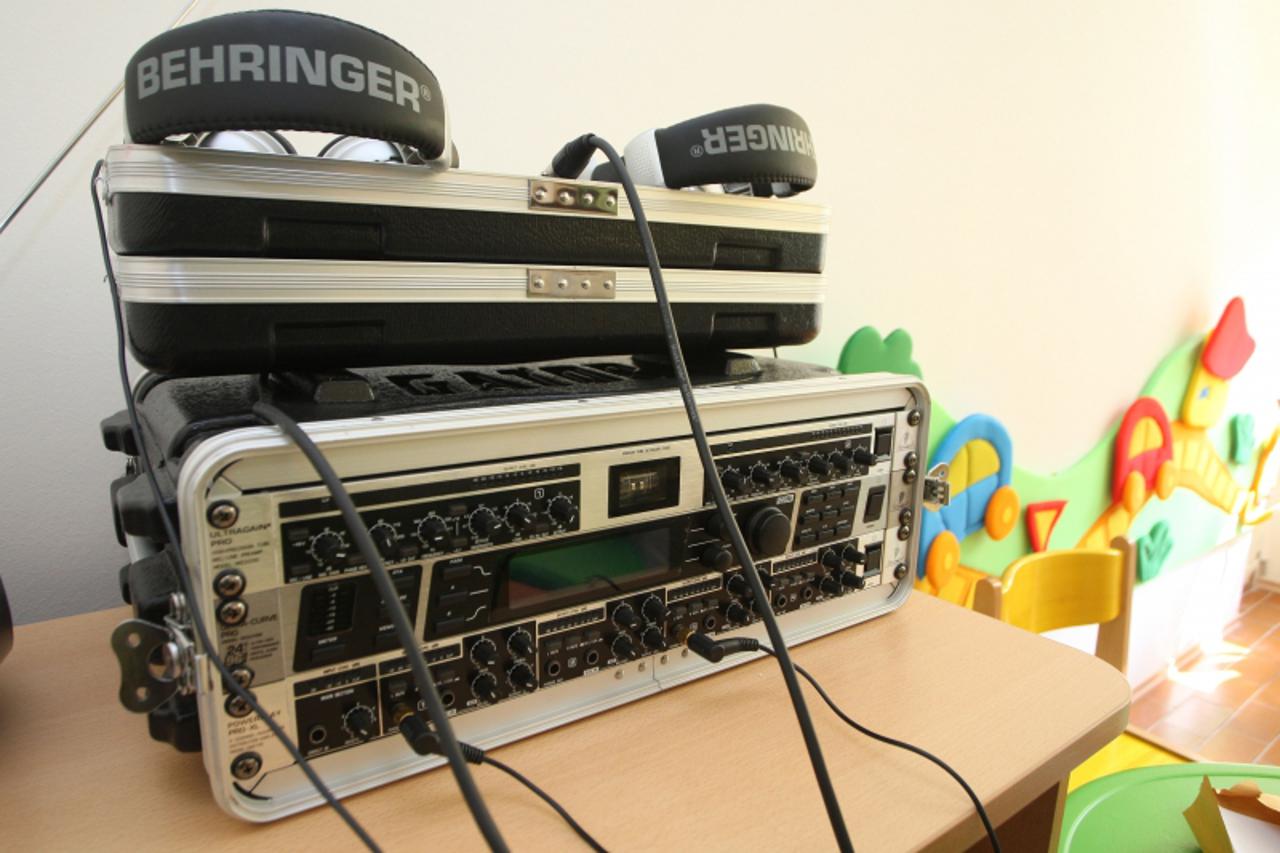 '16.04.2010. Zagreb, Hrvatska - Otvorenje logopedskog kabineta u djecjem vrticu Pcelica u ulici Josipa Hamma 2. Namjestaj je donirala tvrtka Nomiland d.o.o. photo: Petar Glebov/PIXSELL'