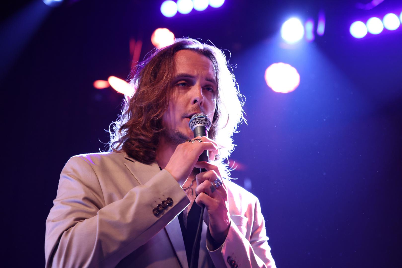 Uz orkestar, na pozornicu su stala i brojna poznata imena domaće scene poput Matije Cveka, Antonele Doko, Gorana Boškovića, Damira Kedže, Zsa Zse, Martina Kosovca, Marka Kutlića, ToMe i TransAkustika.