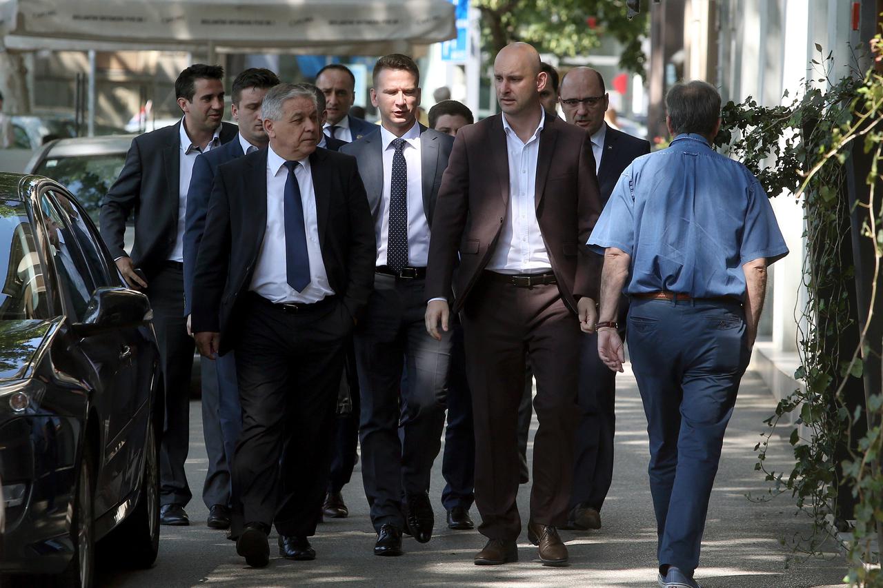 21.06.2016., Zagreb - Clanovi HDZ-a i Predsjednistva stranke dolaze na sastanak u sredisnjicu na Trg zrtava fasizma 4. Tomislav Culjak, Josip Bilaver, Miro Kovac, Tomislav Tolusic, Milijan Brkic.  Photo: Robert Anic/PIXSELL