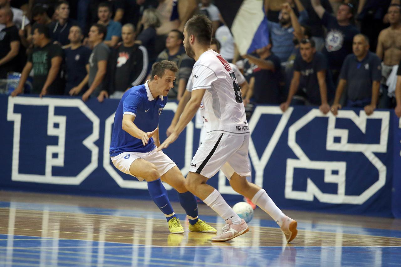 28.09.2014., Dvorana Sutinska vrela, Zagreb - Malonogometna prijateljska utakmica izmedju MNK Futsal Dinama i MNK Potpican 98 AD Tokic. Dvorana u Sutinskim vrelima bila je premalena za veliki broj navijaca BBB-a koji su pristigli iz svih djelova grada.  P