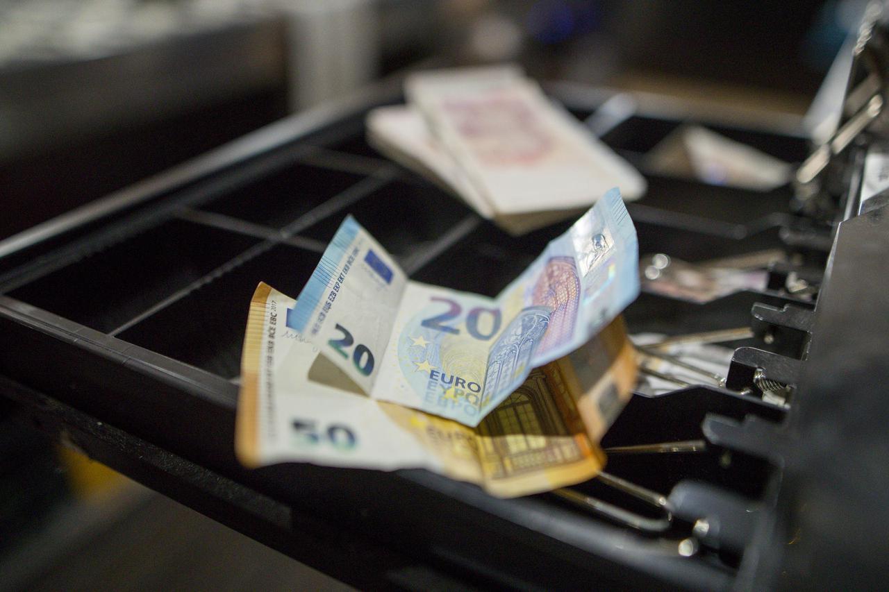 Euri u blagajni ugostitelja