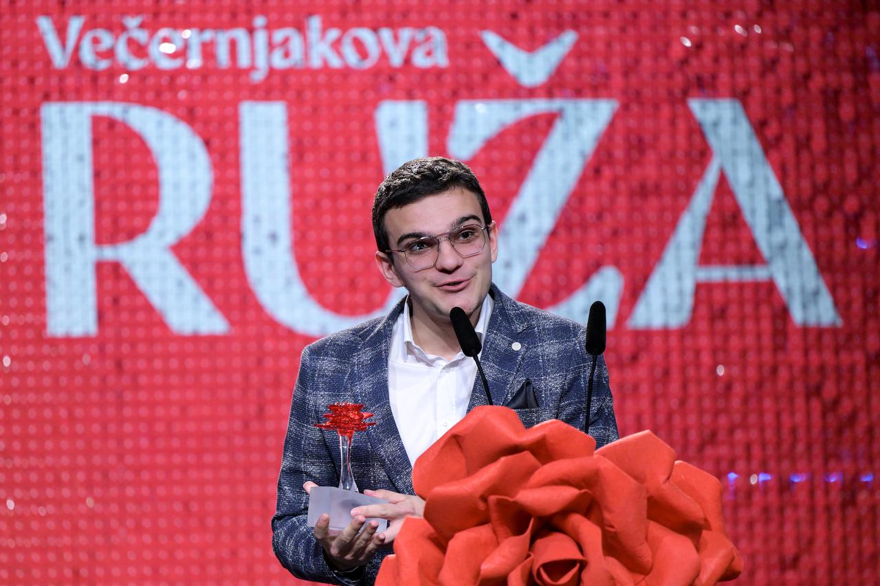 Zagreb: Dodjela medijske nagrade "Večernjakova ruža" u Hrvatskom narodnom kazalištu