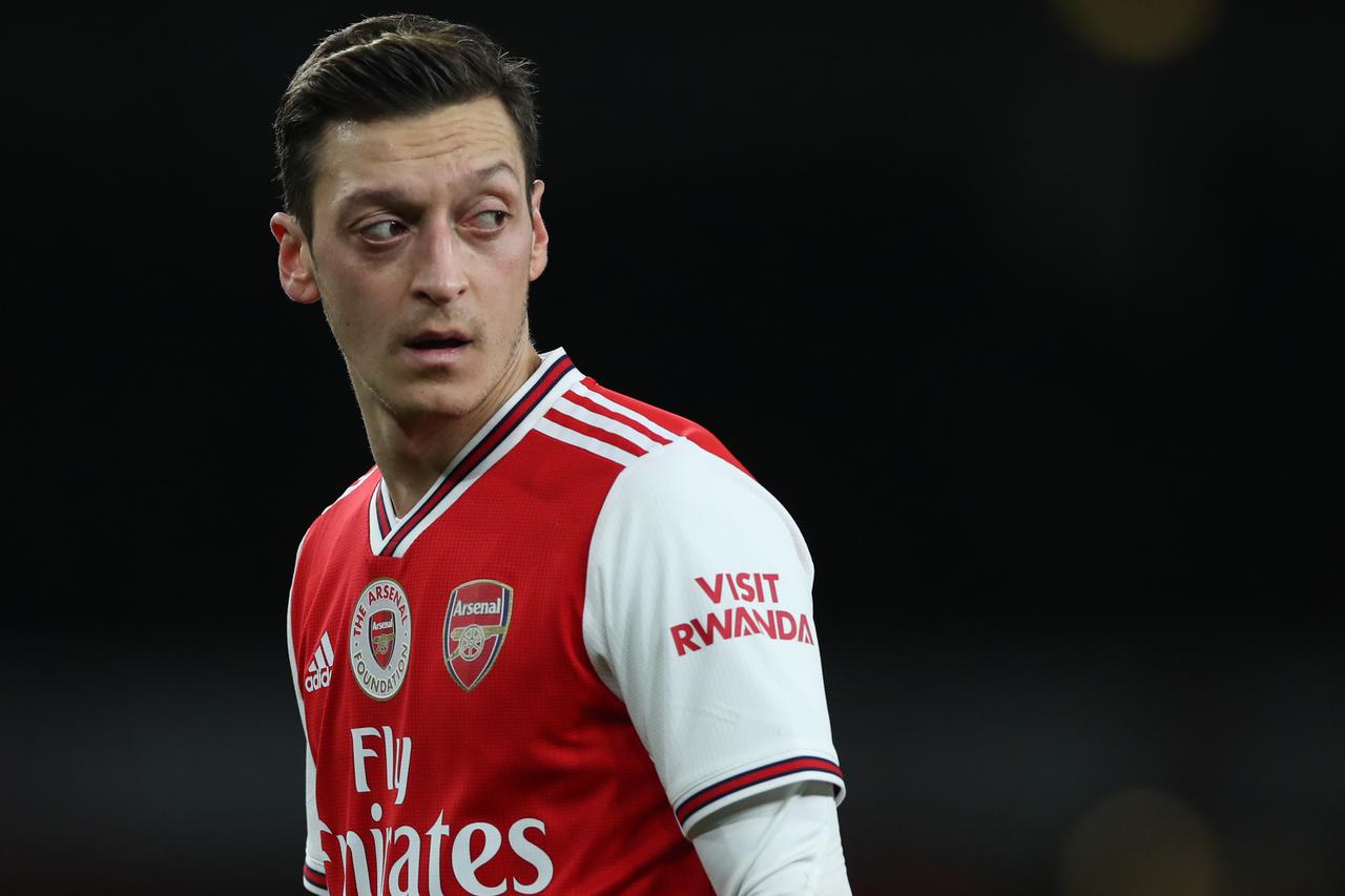 Mesut Özil, kritizirani igrač Arsenala, na meti je kineskih sankcija