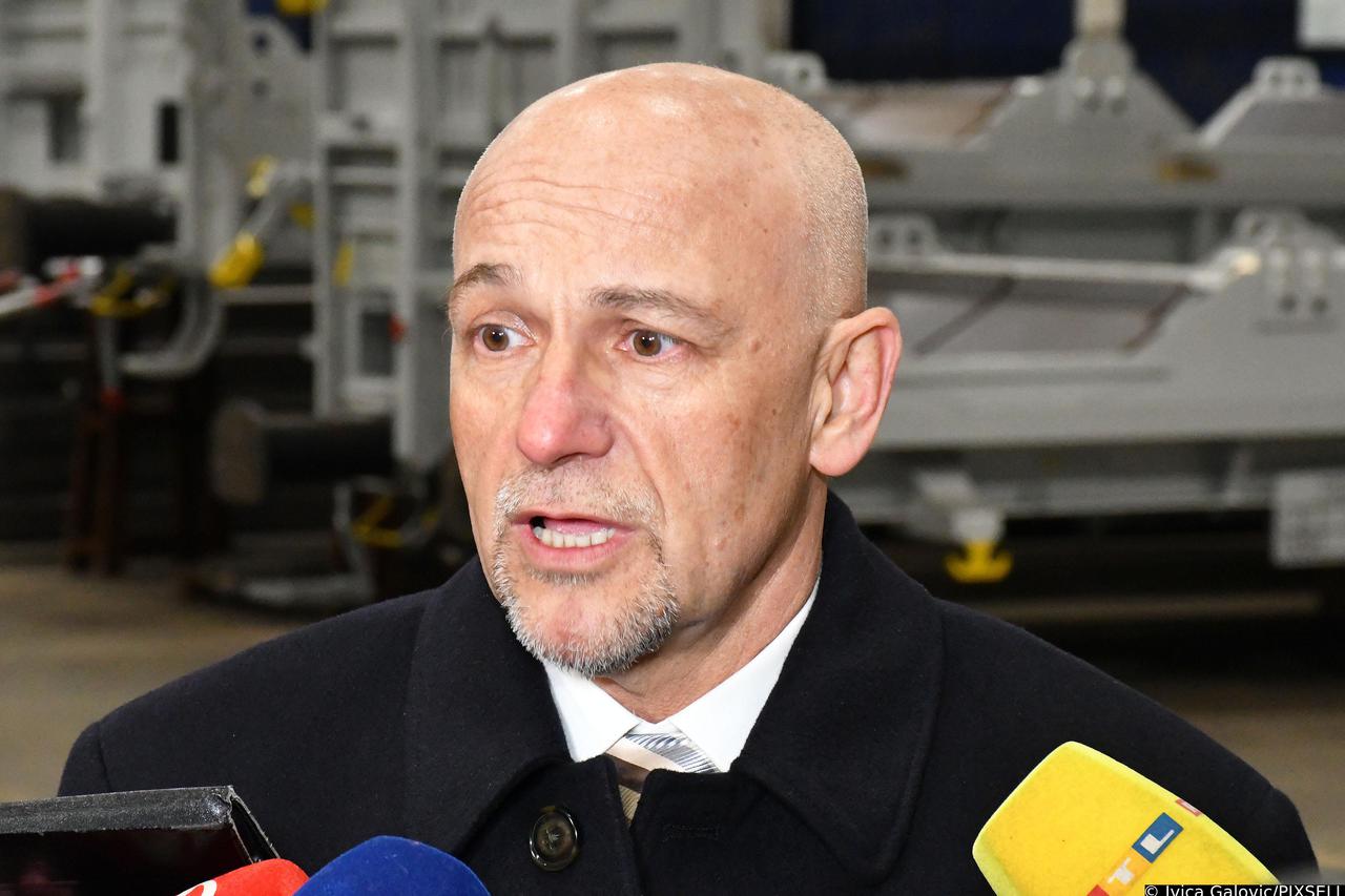 Slavonski Brod: Premijer Andrej Plenković posjetio je tvrtku Đuro Đaković