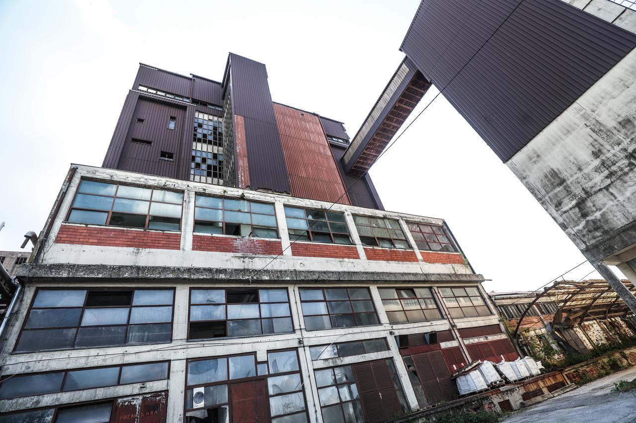 Zagreb: Bivša tvornica Sljeme u Sesvetama