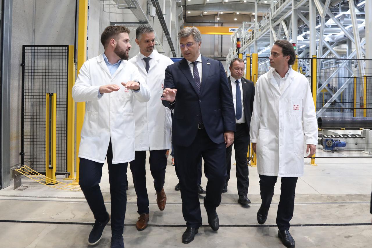 Drniš: Andrej Plenković obišao tvornicu Aluflexpack Novi