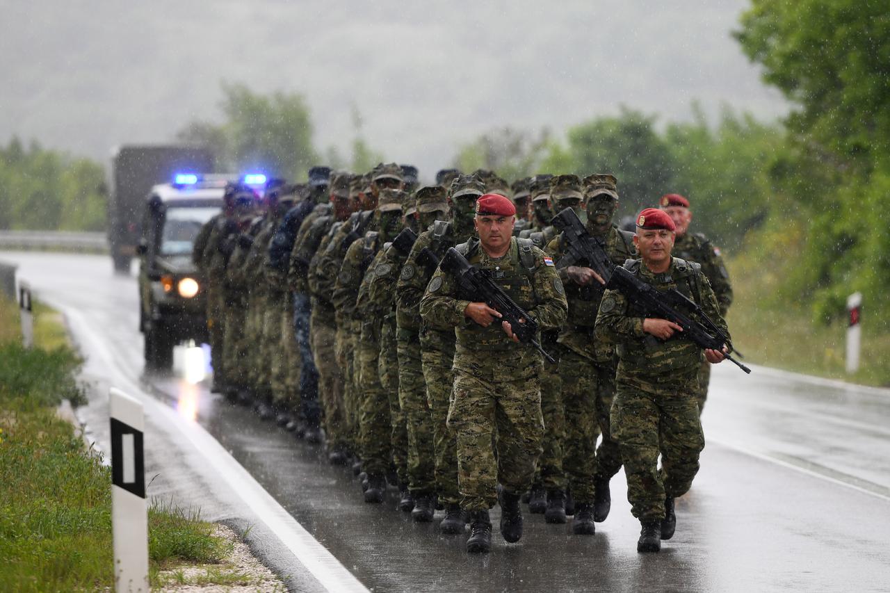 Knin: Završna hodnja polaznika Središta za razvoj vo?a "Marko Babi?"