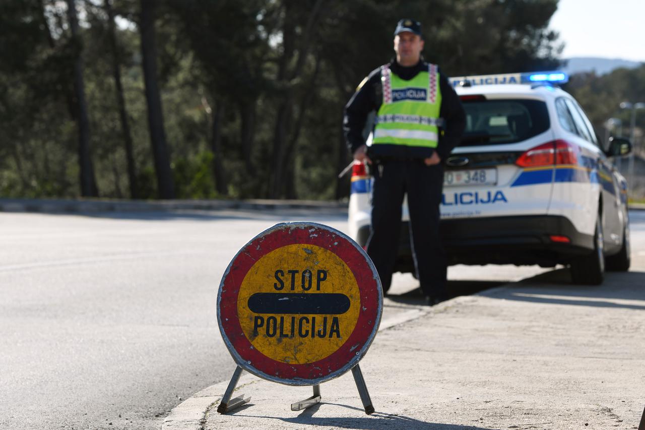 Pojačane policijske ophodnje uoči današnjeg susreta Šibenika i Hajduka