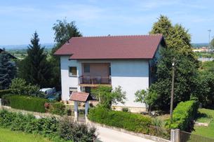 Kuća, Sveta Nedjelja, Sastoji se od etaže,podruma, prizemlja , 1.kata i potkrovlja.