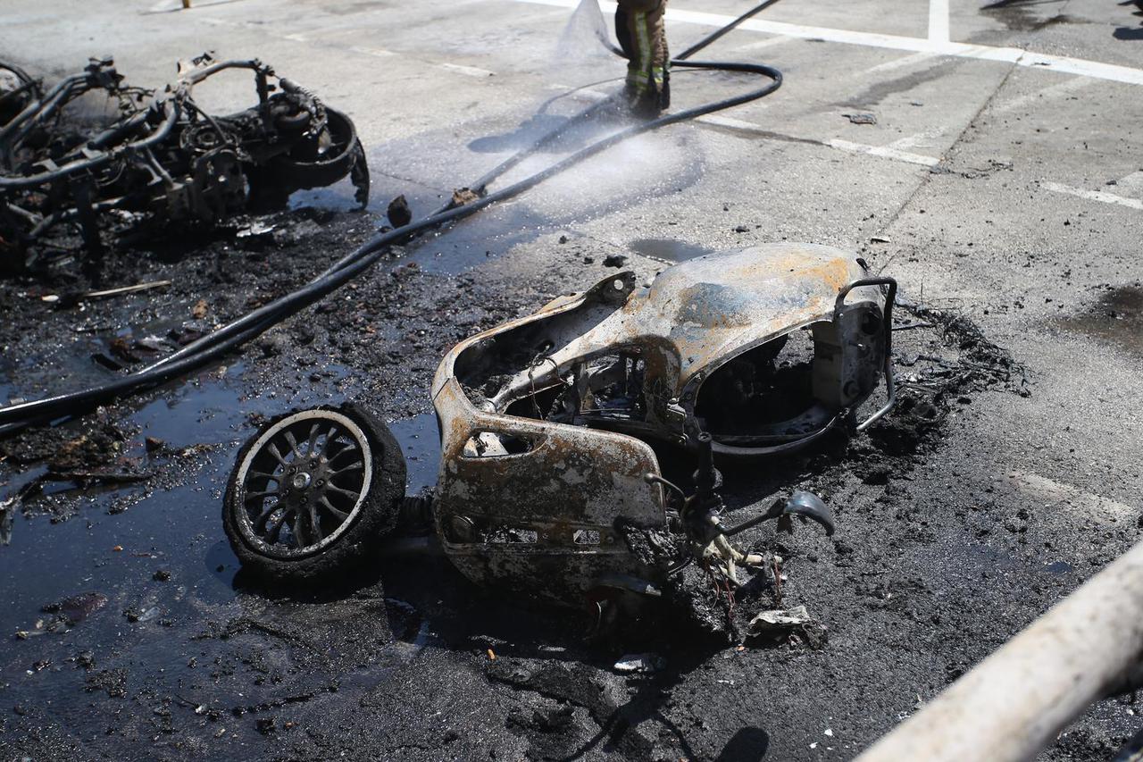 Split: Na Rivi se zapalilo desetak motocikala