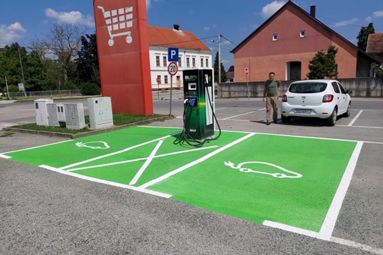 HEP u trajni rad pustio ELEN punionicu za električna vozila u Pitomači