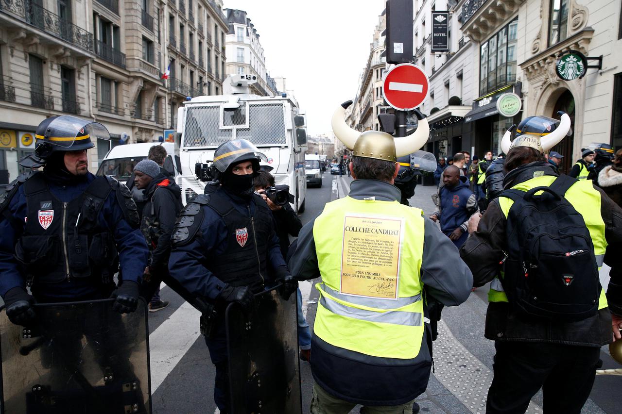 Neredi i prosvjed u Parizu