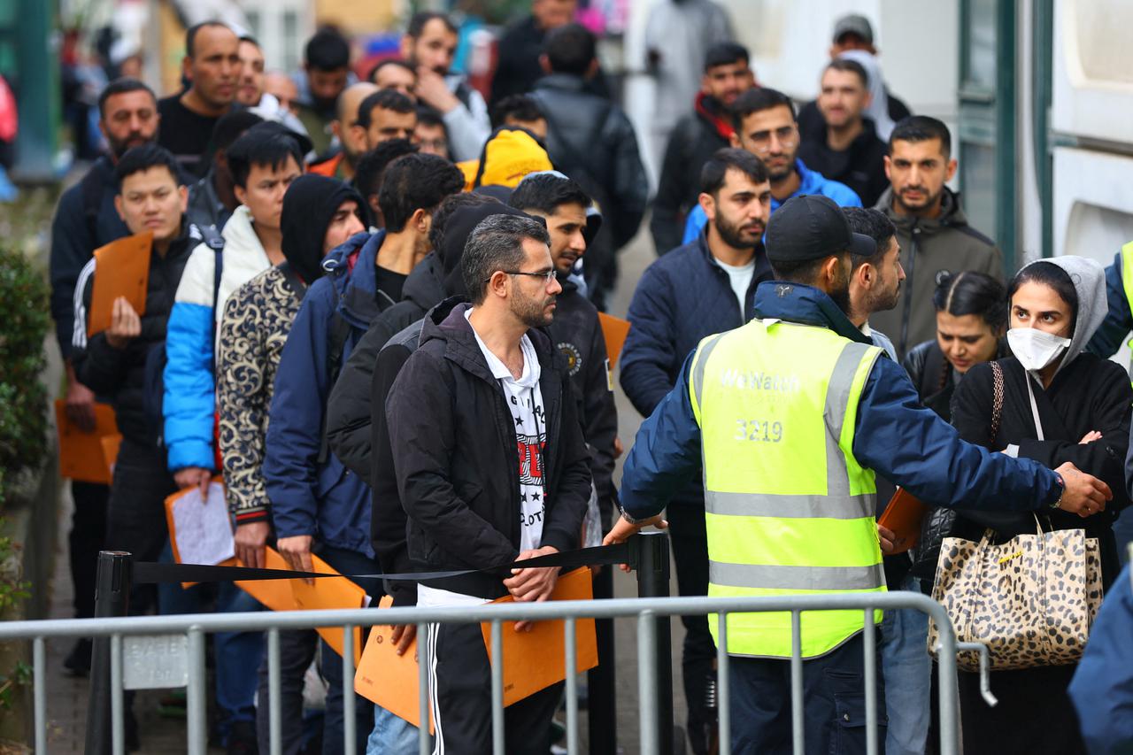 Germany plans to install an electronic cash system for migrants