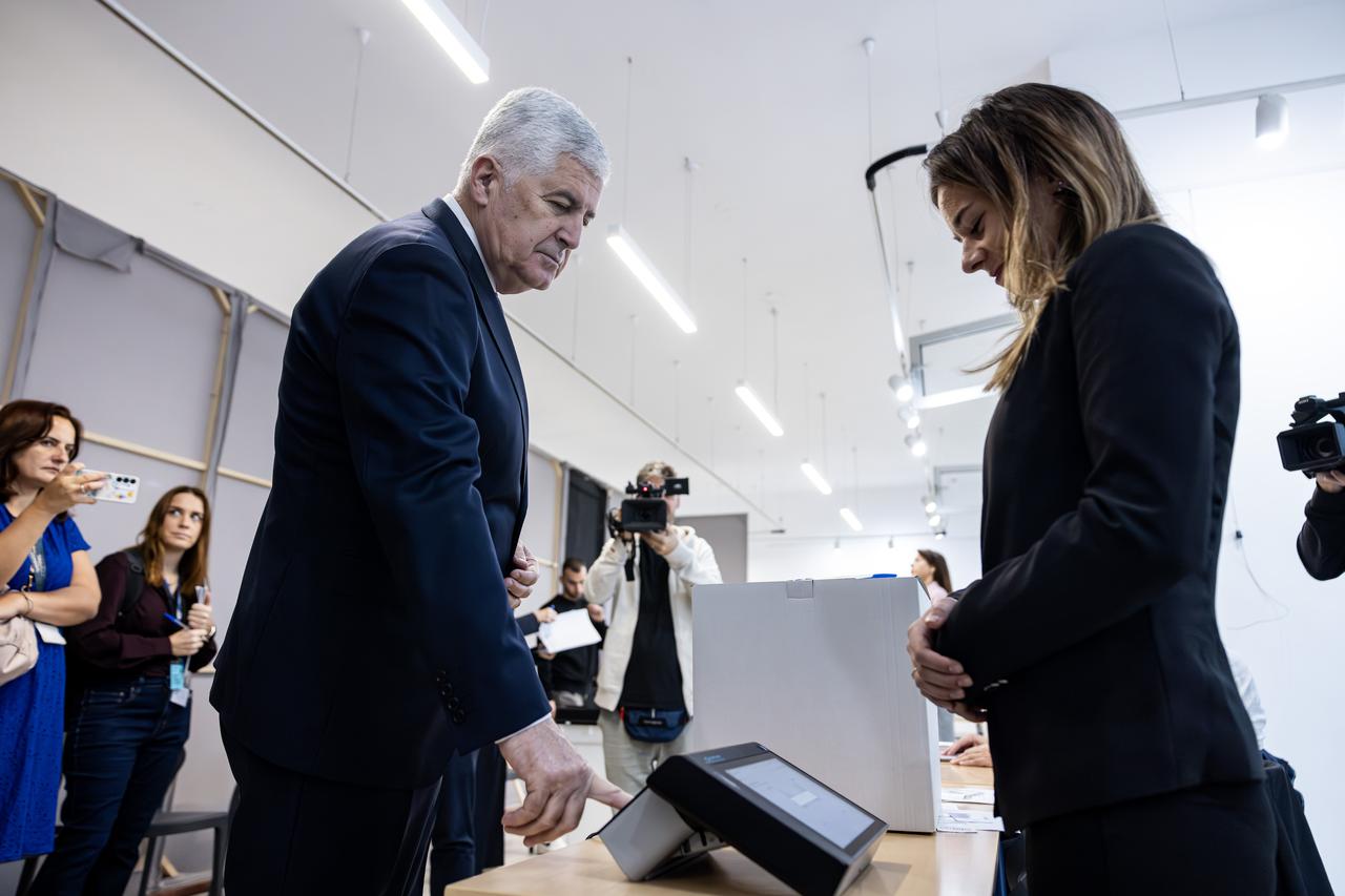 Mostar: Dragan Čović glasovao na Općim izborima BiH