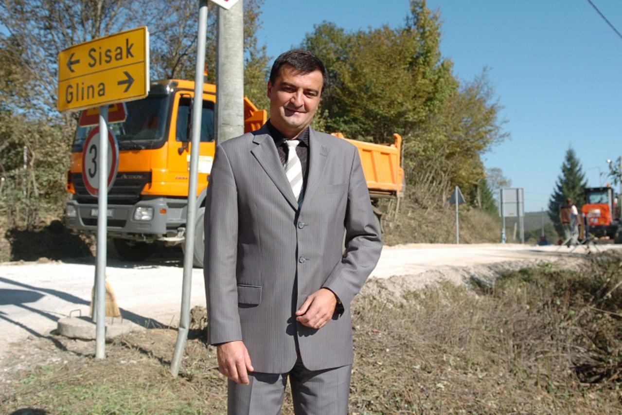 \'gradska zagreb 16102007 .....pokupsko nova cesta... snimio_anto magzan Stjepko Boban , predsjednik uprave Hrvatskih cesta\'