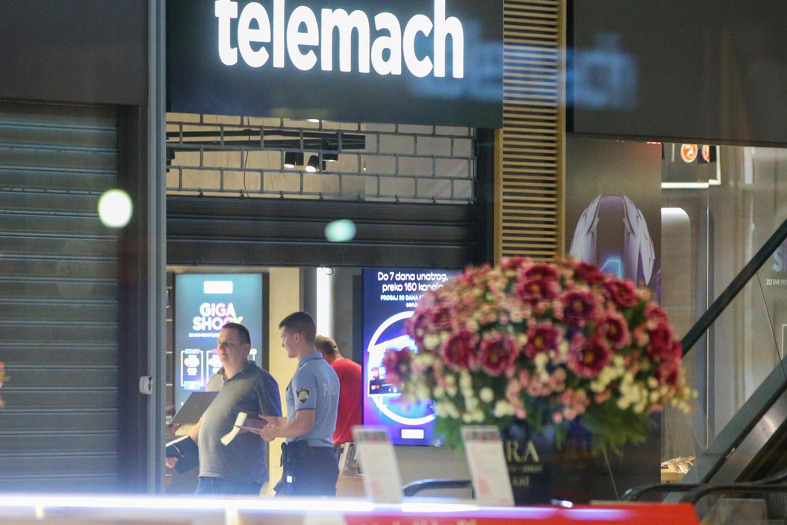 15.06.2022., Zagreb - Pronadjeno tijelo u shoping centru Avenue Mall. Policija trenutno provodi ocevid.  Photo: Matija Habljak/PIXSELL