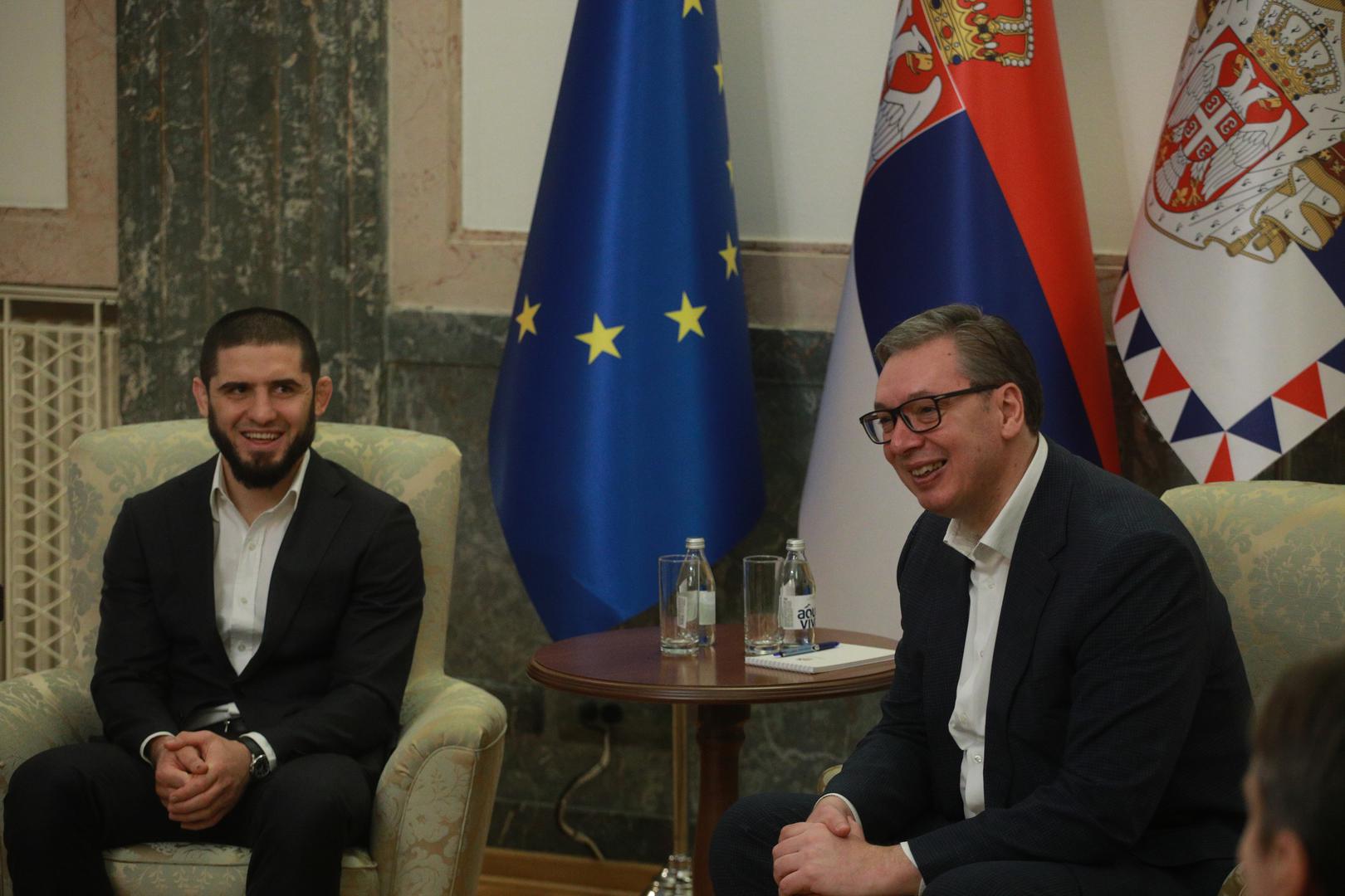 "Pa vi bombardirajte, ubijte jednog Srbina, mi ćemo stotinu muslimana. Pa da vidimo smije li međunarodna zajednica ili bilo tko drugi udariti na srpske položaje", grmio je tada Vučić.