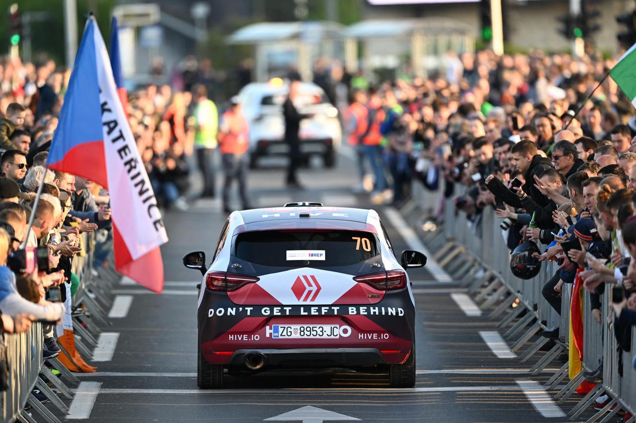 Zagreb: Krenuo je ceremonijalni start WRC Croatia Rallyja kod zagrebačkih fontana