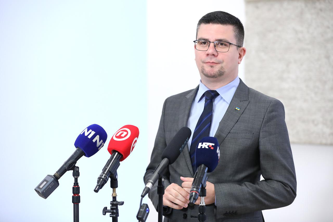 Zagreb: Hajduković komenitirao uvođenje eura te druge aktualne teme