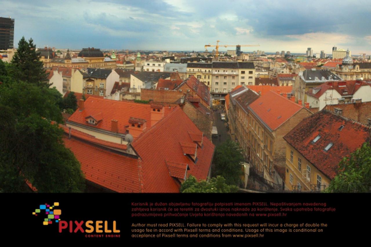'23.05.2011., Gornji Grad, Zagreb - Pogled na Zagreb sa vidikovca ispred kule Lotrscak na Gornjem Gradu. Panorama Photo: Borna Filic/PIXSELL'
