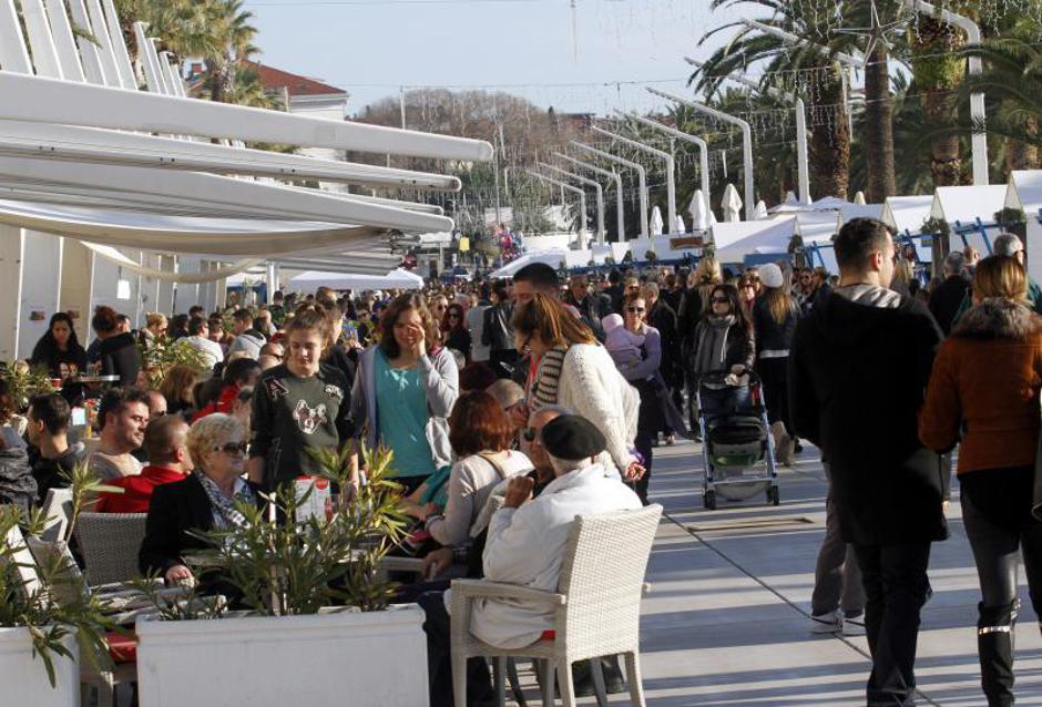 Sunčani dan na Bačvicama