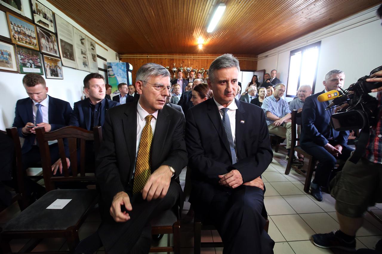 17.06.2016., Stadion NK Jarun, Zagreb - Svecana sjednica Predsjednistva stranke i utemeljitelja HDZ-a.  Tomislav Karamarko, Zeljko Reiner.  Photo: Robert Anic/PIXSELL
