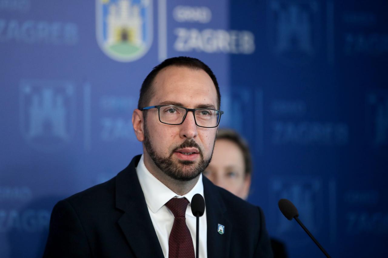Zagreb: Tomislav Tomašević održao konferenciju o Gradskoj plinari koja je izgubila opskrbu Zagrepčana