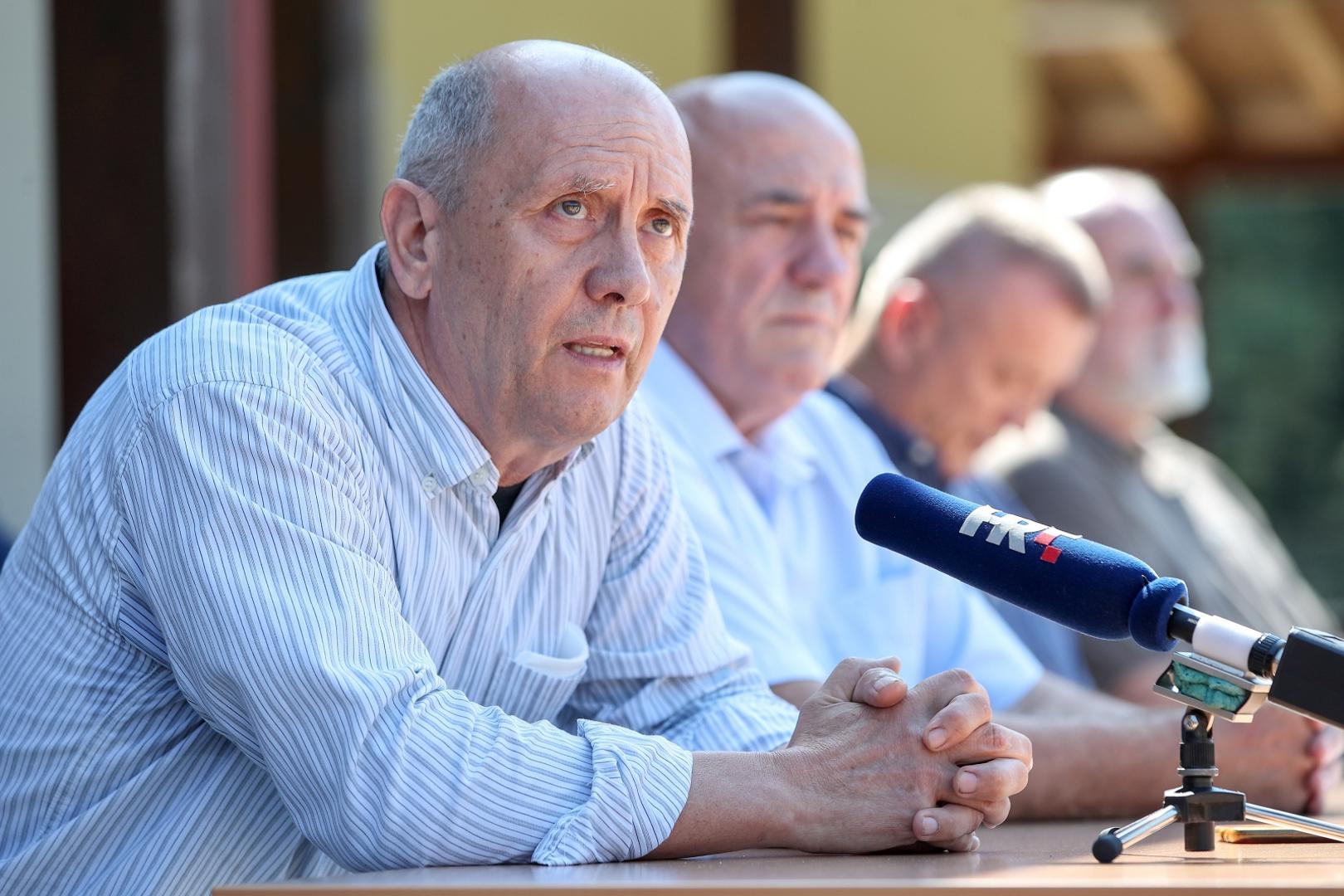 29.08.2020., Zagreb - Konferencija za medije s osvrtom hrvatskih branitelja – ratnih zapovjednika na trenutno stanje u drzavi te kontekst u kojem se aktualni dogadjaji odvijaju. Takodjer su iznijeli svoj  stav o politici predsjednika Vlade Andreja Plenkovica i postupcima potpredsjednika Vlade i ministra hrvatskih branitelja Tome Medveda.  Darko Rukavina.Photo: Igor Kralj/PIXSELL