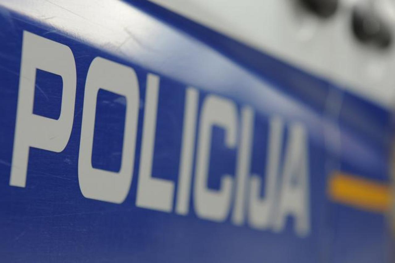 Policija