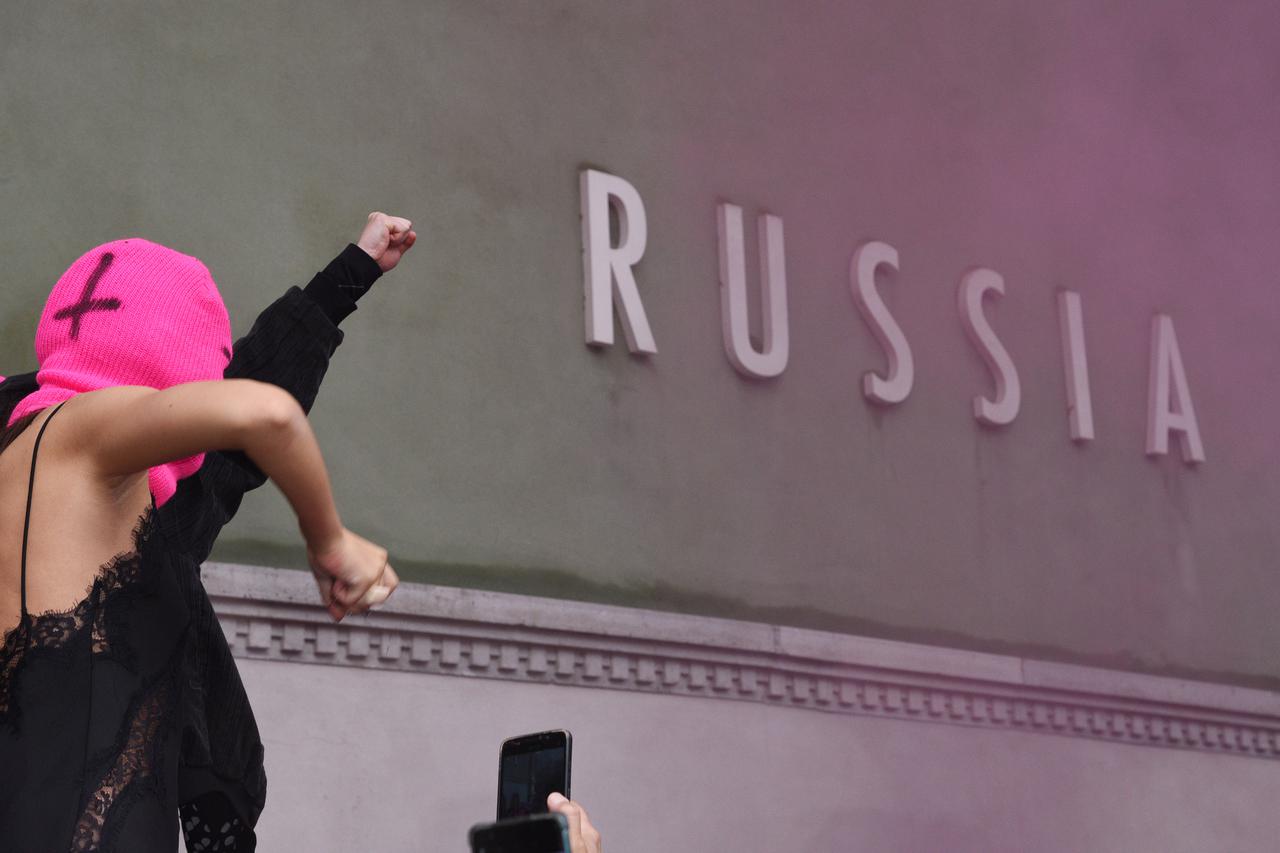 Prosvjed ispred ruskog paviljona