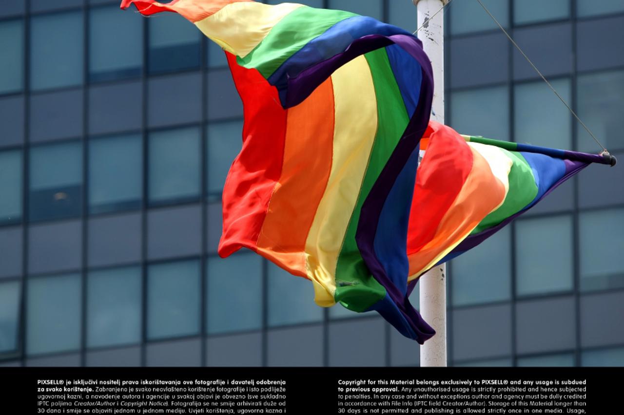 zastava duginih boja (1)