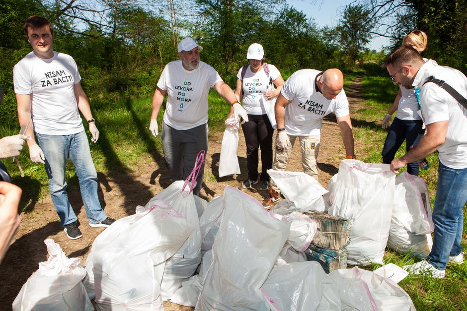 Počele akcije čišćenja u sklopu Coca-Colina projekta „Od izvora do mora“