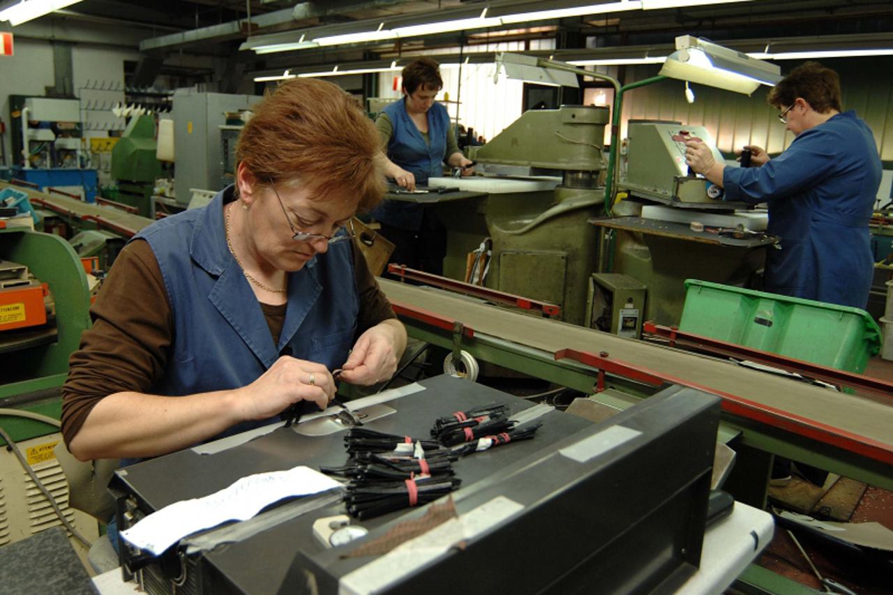 'VARAZDIN/MEDJIMURJE- 11.12.09., Cakovec, Hrvatska- Obucarska industrija Medjimurske zupanije trazi pomoc premijerke Jadranke Kosor. Pogon tvrtke MEISO iz Goricana. Photo: Vjeran Zganec Rogulja/PIXSEL