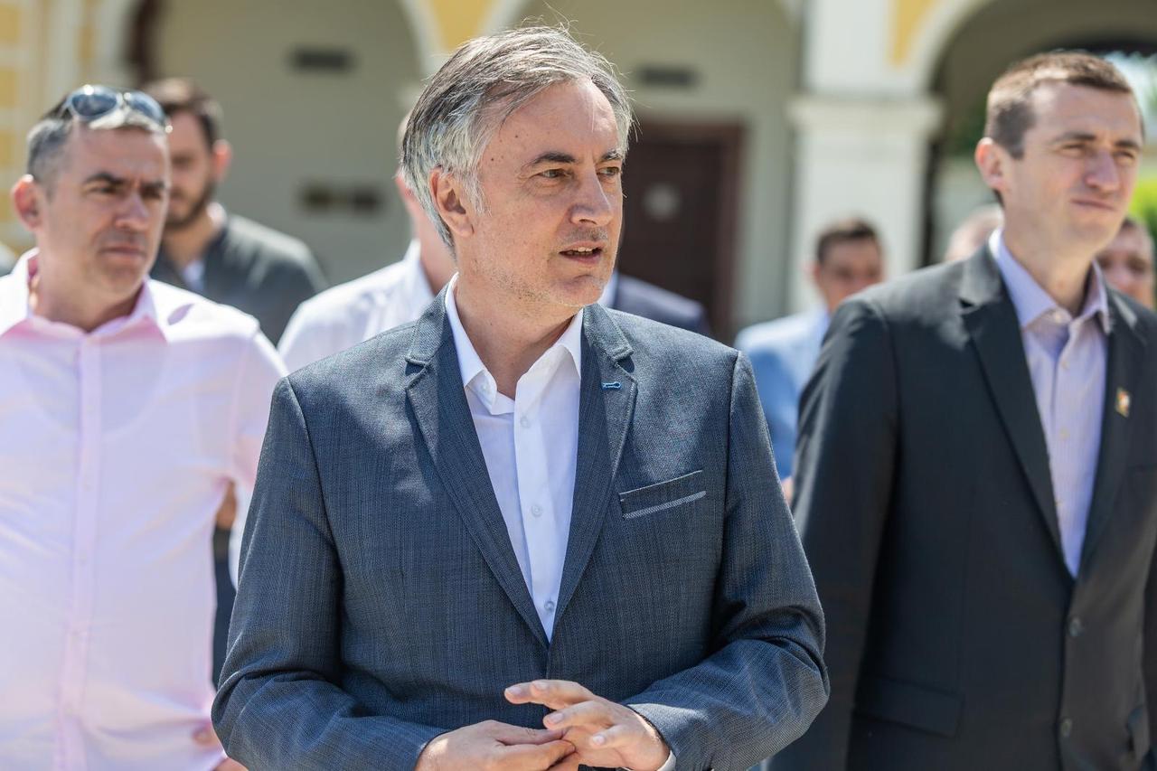 Miroslav Škoro i Ivan Penava u Vukovaru najavili kako zajedno izlaze na parlamentarne izbore