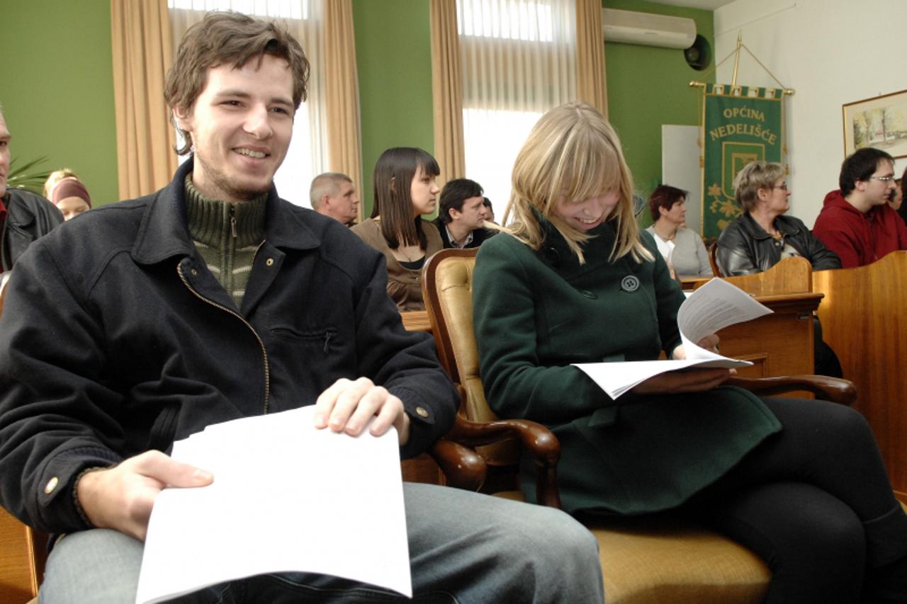 '11.02.2011., Nedelisce- Opcina Nedelisce sa studentima potpisala ugovore o stipendiranju. Photo: Vjeran Zganec-Rogulja/PIXSELL'