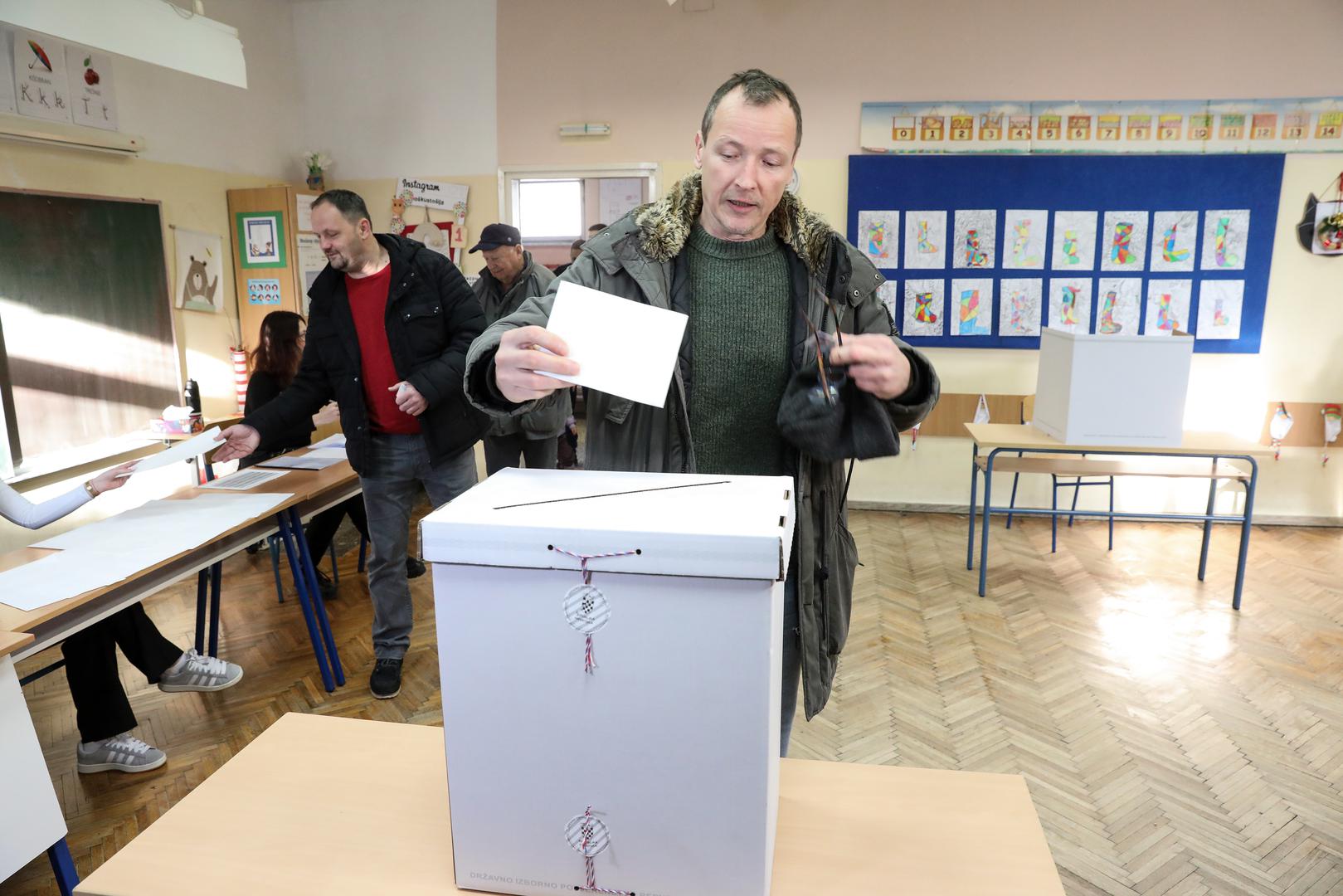 29.12.2024., Zagreb - Gradjani Republike Hrvatske izasli na glasovanje za izbor predsjednika RH. Photo: Robert Anic/PIXSELL