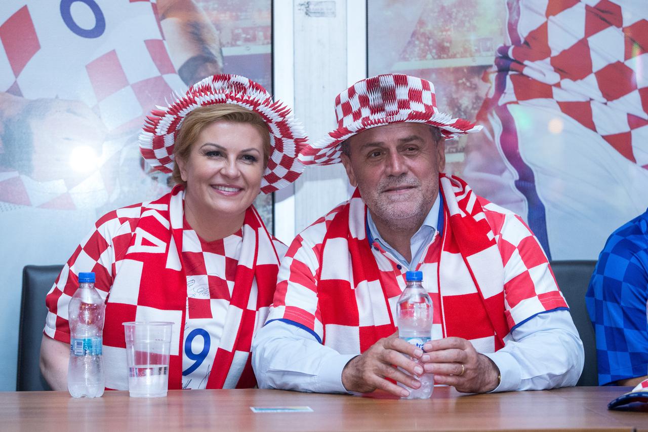 Kolinda Grabar-Kitarović i Milan Bandić zajedno prate utakmicu Hrvatska - Portugal na ovoj fotki iz 2016.