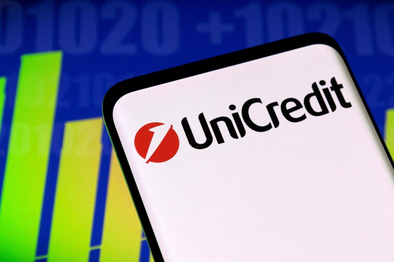 FILE PHOTO: FILE PHOTO: Illustration shows Unicredit logo