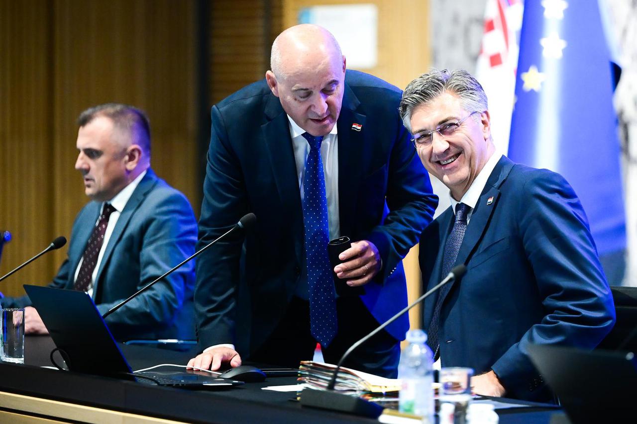 Zagreb: Održana 204. sjednica Vlade u NSK