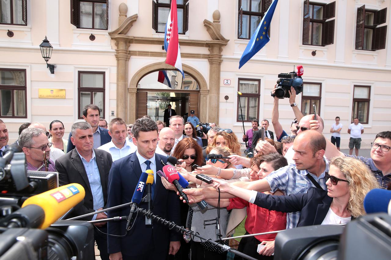 08.06.2016., Zagreb - Potpredsjednik Vlade RH Bozo Petrov dao je izjavu o stanju u drzavi i buducim potezima MOST-a. Istaknuo je kako MOST nece sudjelovatiu preslagivanju Vlade. Photo: Patrik Macek/PIXSELL